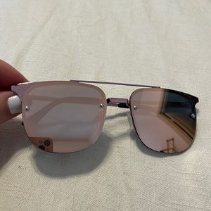 Mirror pink quay sunglasses